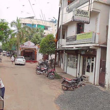 Hotel Mayur Restaurant Chandrapur מראה חיצוני תמונה